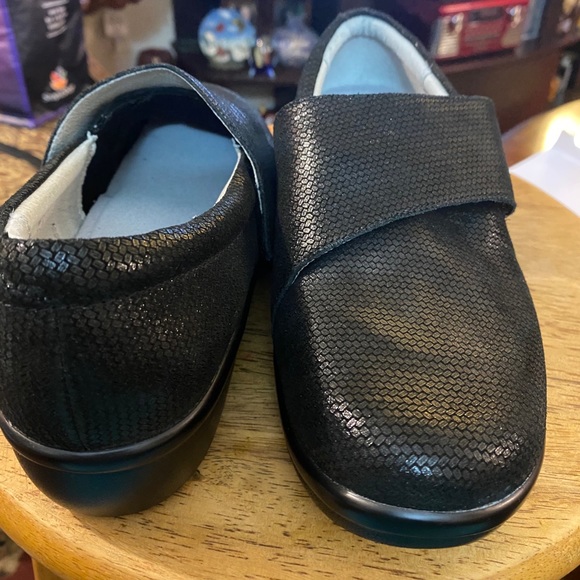 alegria shoes clogs